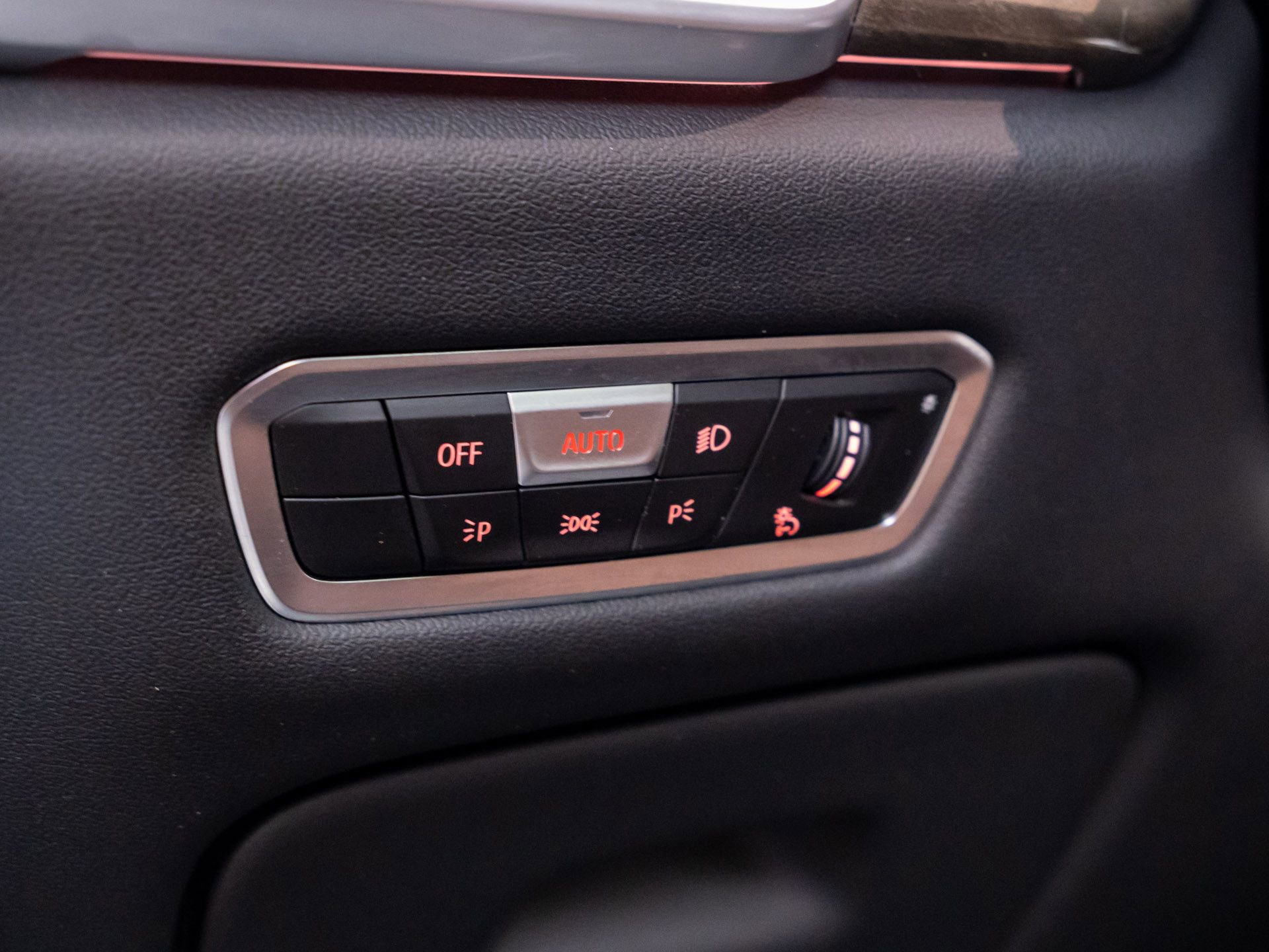 Certified 2023 BMW X5 M50i w/ Executive Package image 21