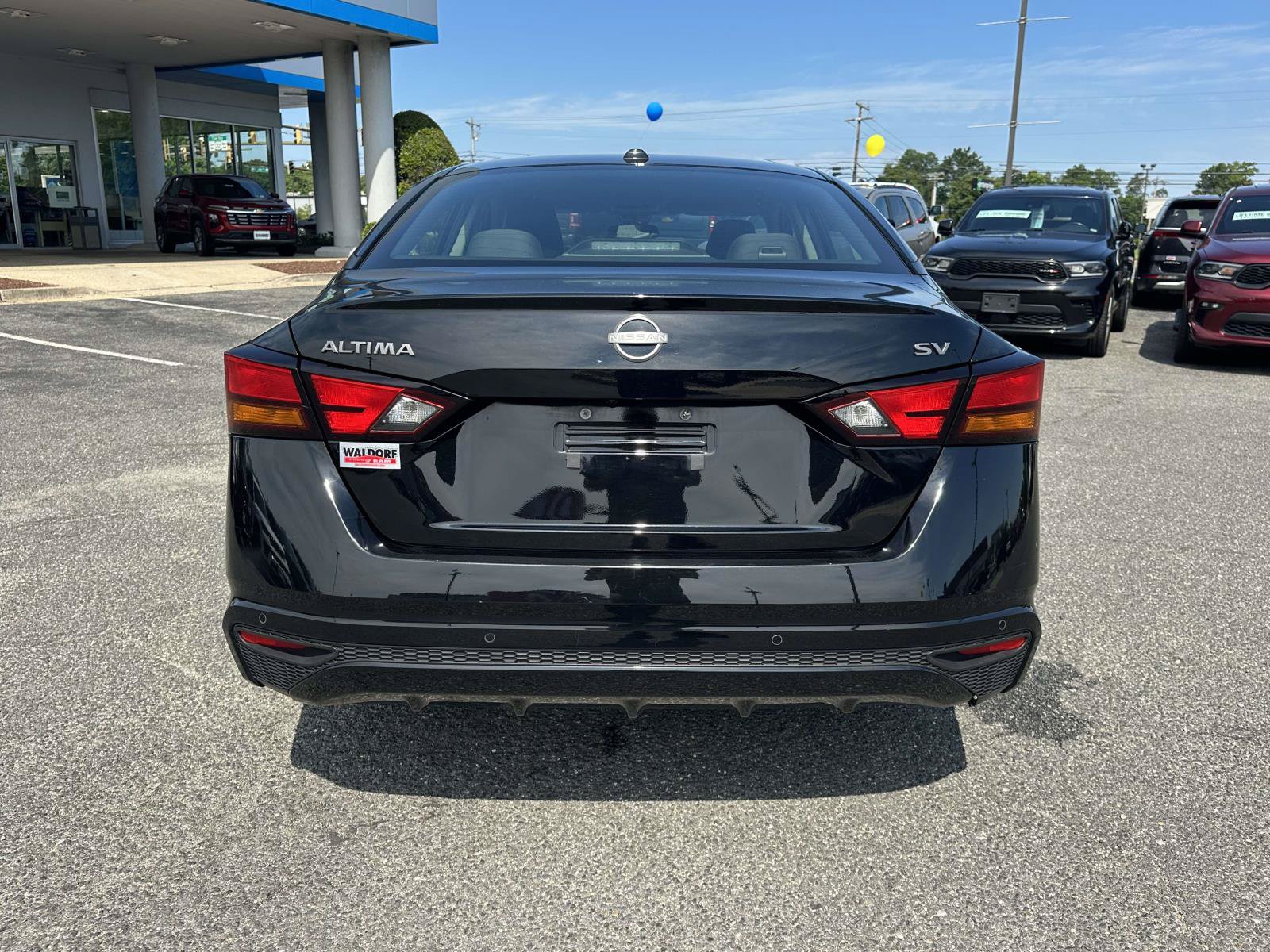 Used 2024 Nissan Altima 2.5 SV FWD image 5
