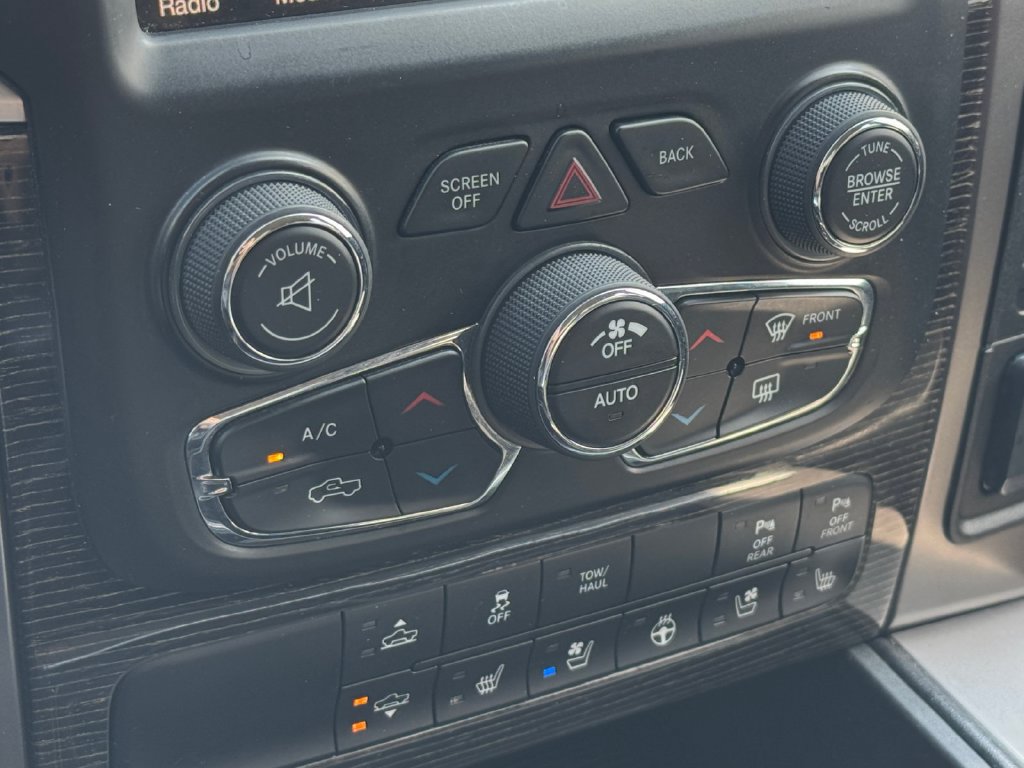 Used 2015 RAM 1500 Limited AWD/4WD image 23