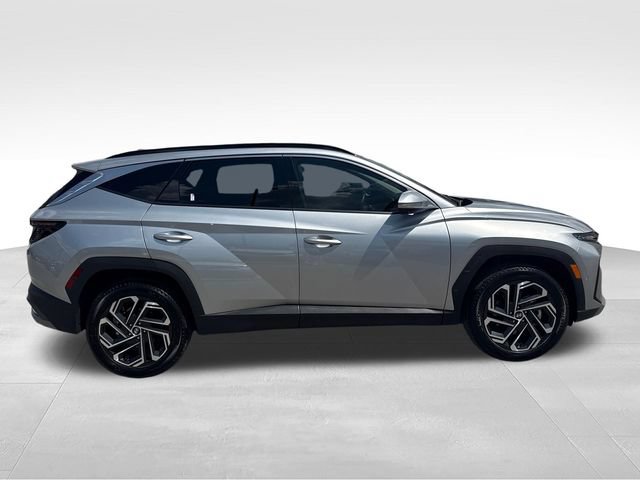Certified 2026 Hyundai Tucson Limited AWD/4WD image 6