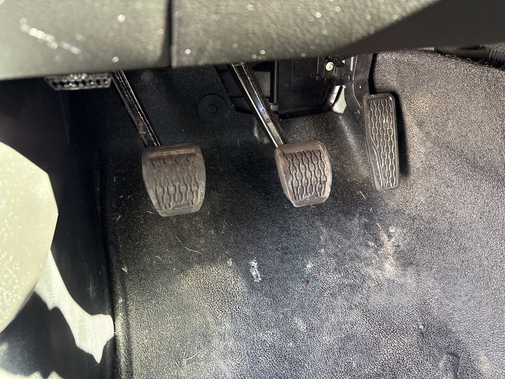Used 2024 Jeep Wrangler Unlimited Sport AWD/4WD image 13