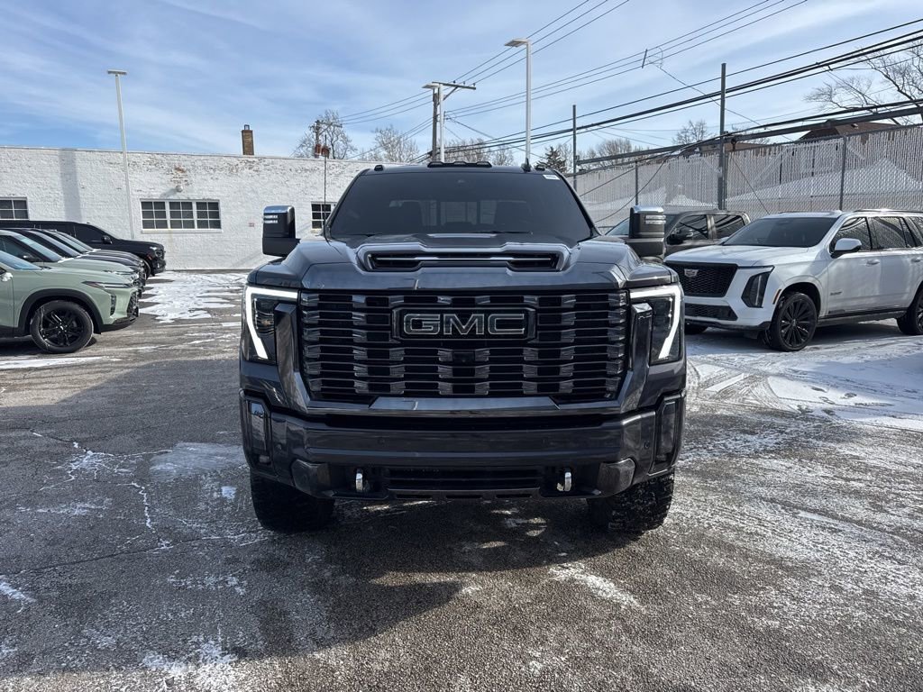 Used 2024 GMC Sierra 3500 Denali Ultimate image 2