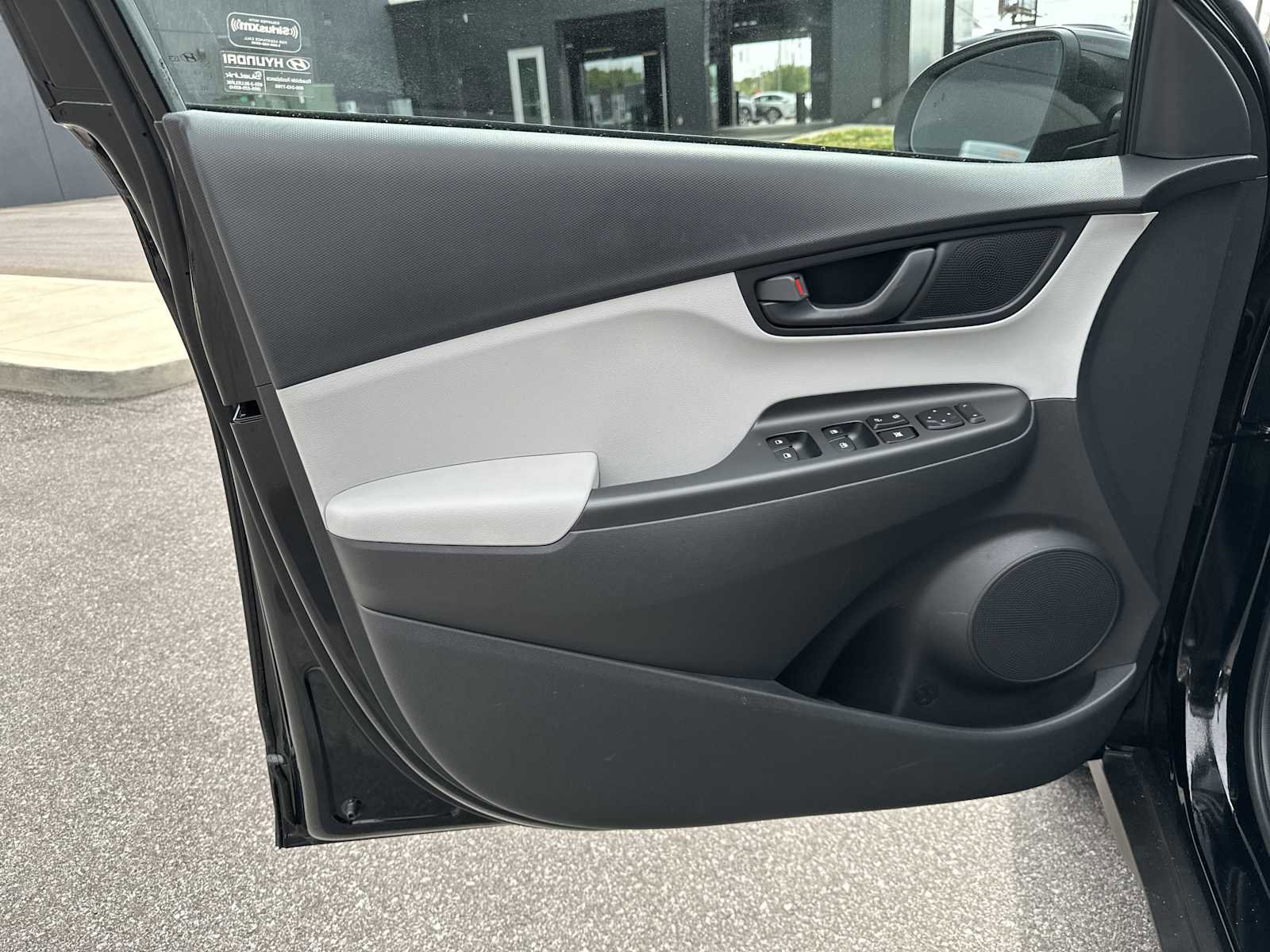 Used 2023 Hyundai Kona SEL image 15