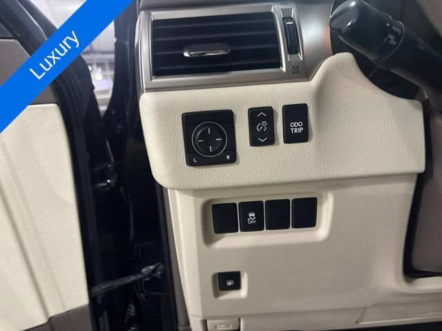 Used 2012 Lexus GX 460 AWD/4WD image 12