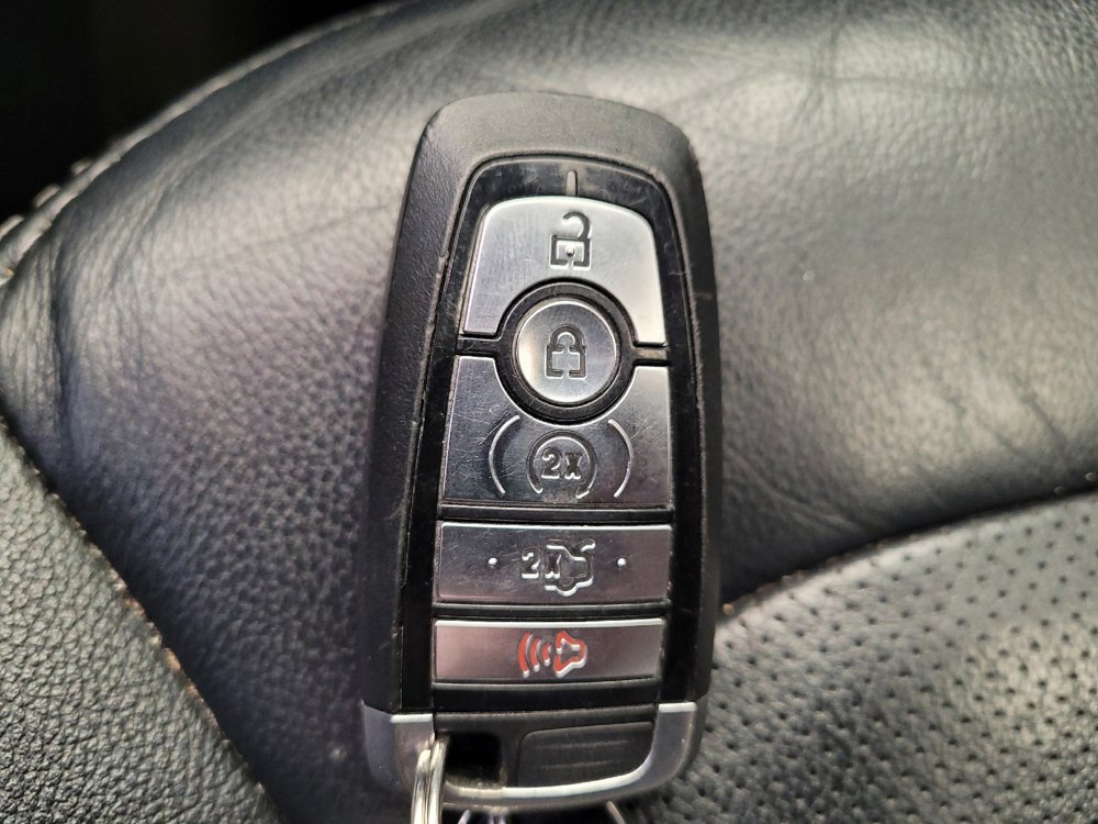 Used 2018 Ford Explorer Limited w/ Equipment Group 301A AWD/4WD image 32