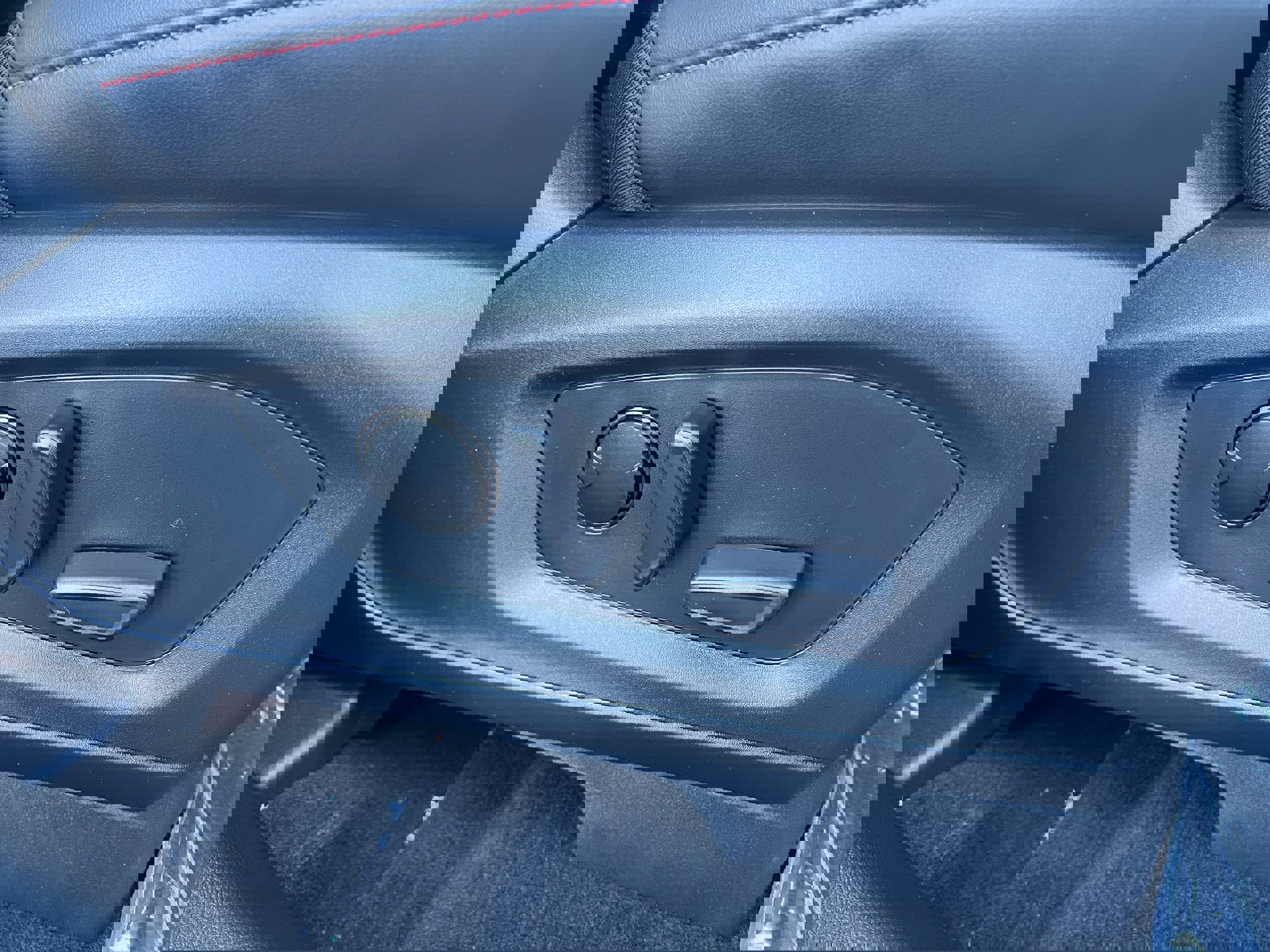 New 2026 Ford Explorer ST-Line w/ ST-Line Street Pack image 21