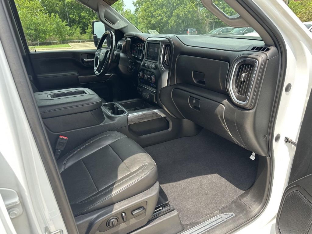 Used 2020 Chevrolet Silverado 2500 LTZ w/ LTZ Convenience Package image 11