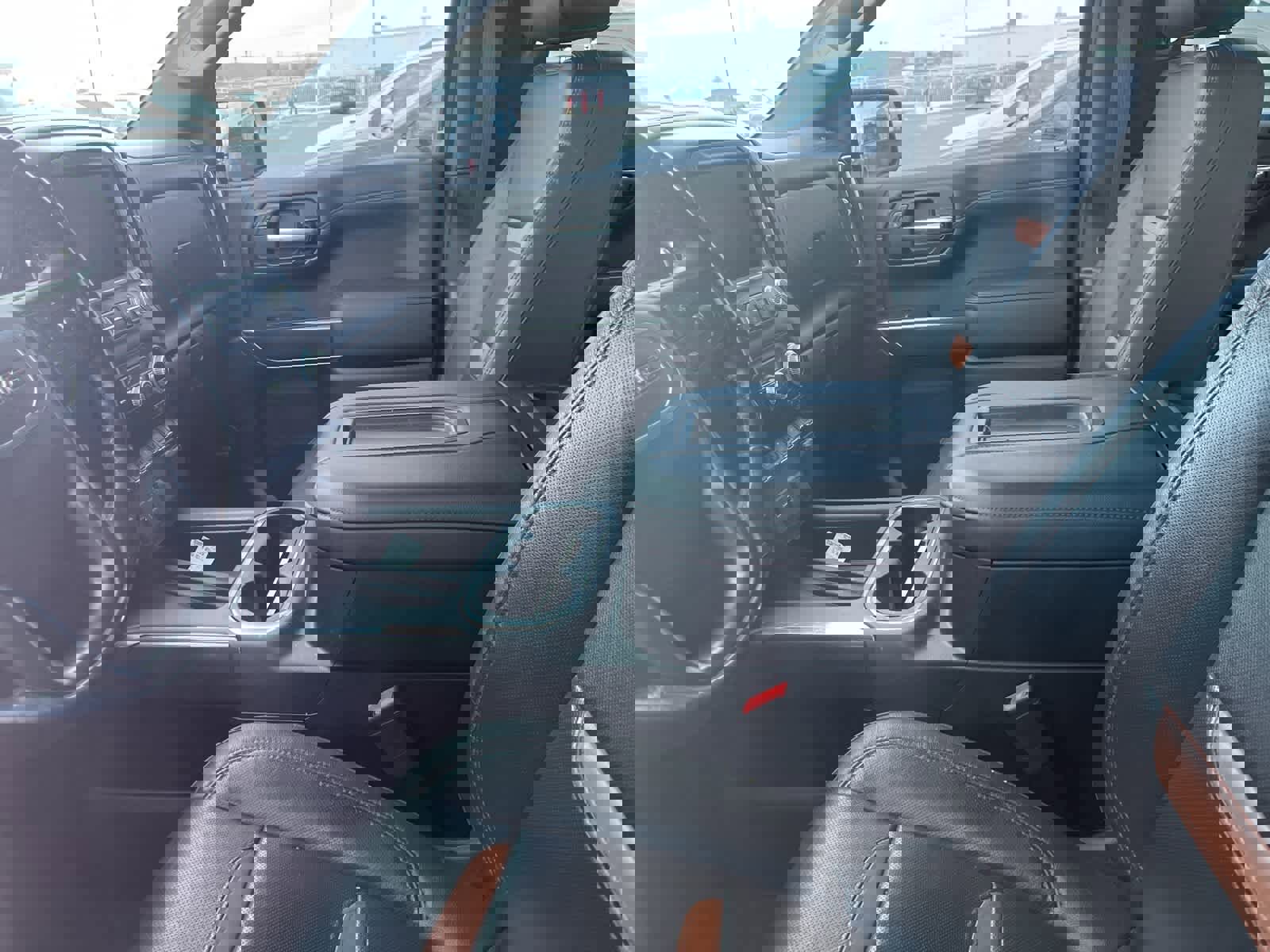 Used 2019 GMC Sierra 1500 AT4 w/ AT4 Premium Package image 32