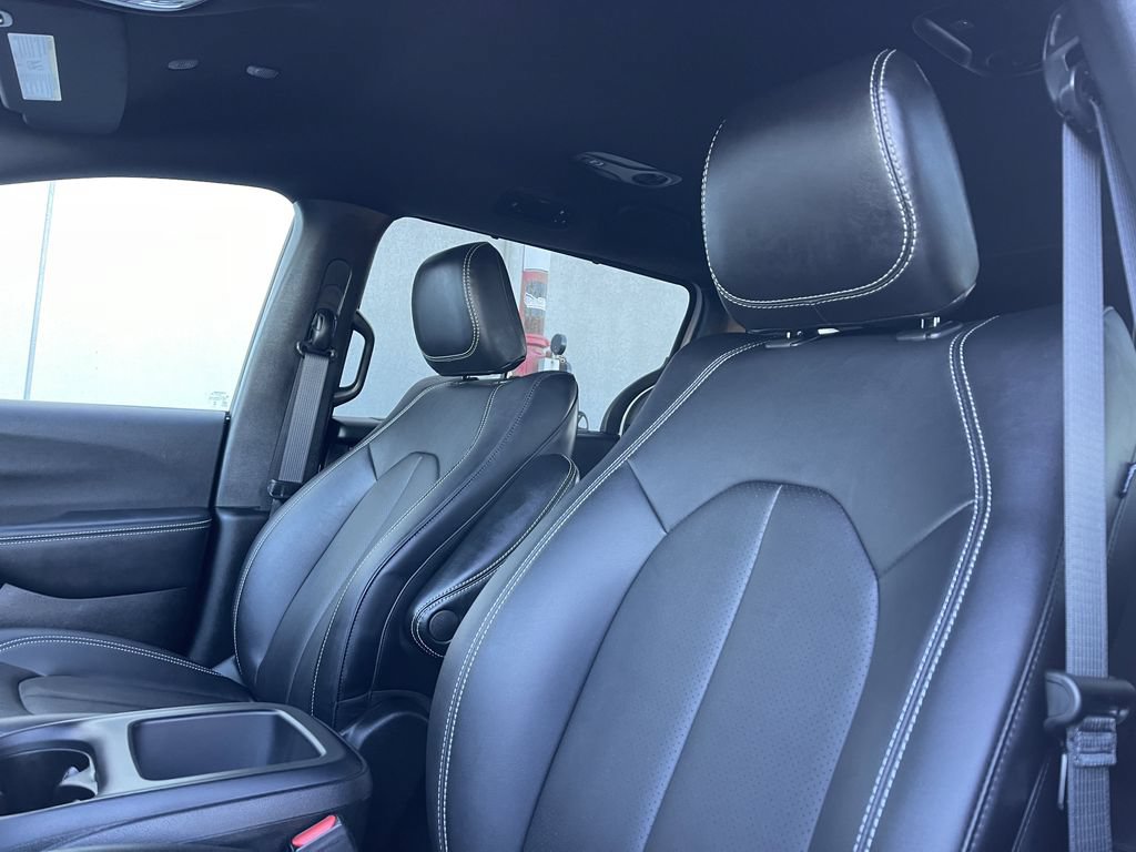 New 2026 Chrysler Voyager LX FWD image 13