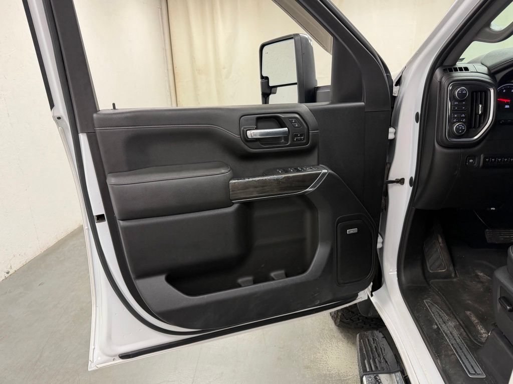 Used 2021 Chevrolet Silverado 3500 LTZ w/ LTZ Premium Package AWD/4WD image 17