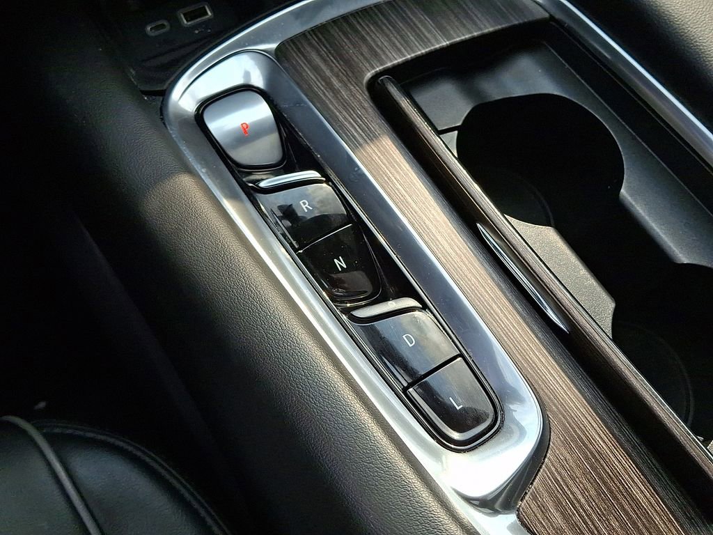 Used 2024 Buick Enclave Avenir w/ Avenir Technology Package image 16