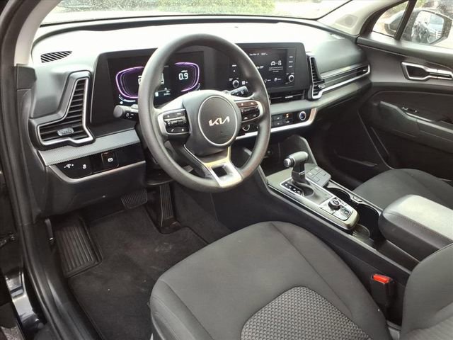 Used 2025 Kia Sportage LX image 10