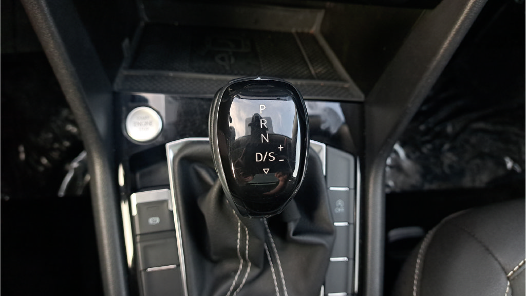 Used 2023 Volkswagen Taos SE AWD/4WD image 10