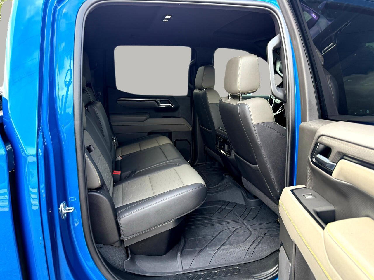 Used 2022 Chevrolet Silverado 1500 ZR2 w/ Technology Package image 23