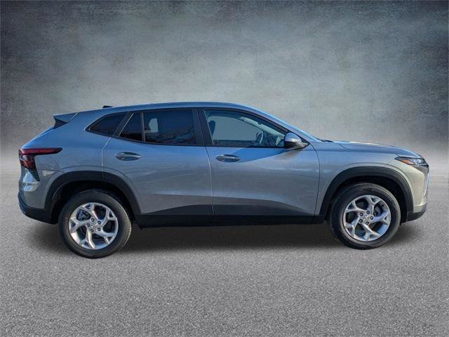 New 2026 Chevrolet Trax LS w/ LS Convenience Package image 3