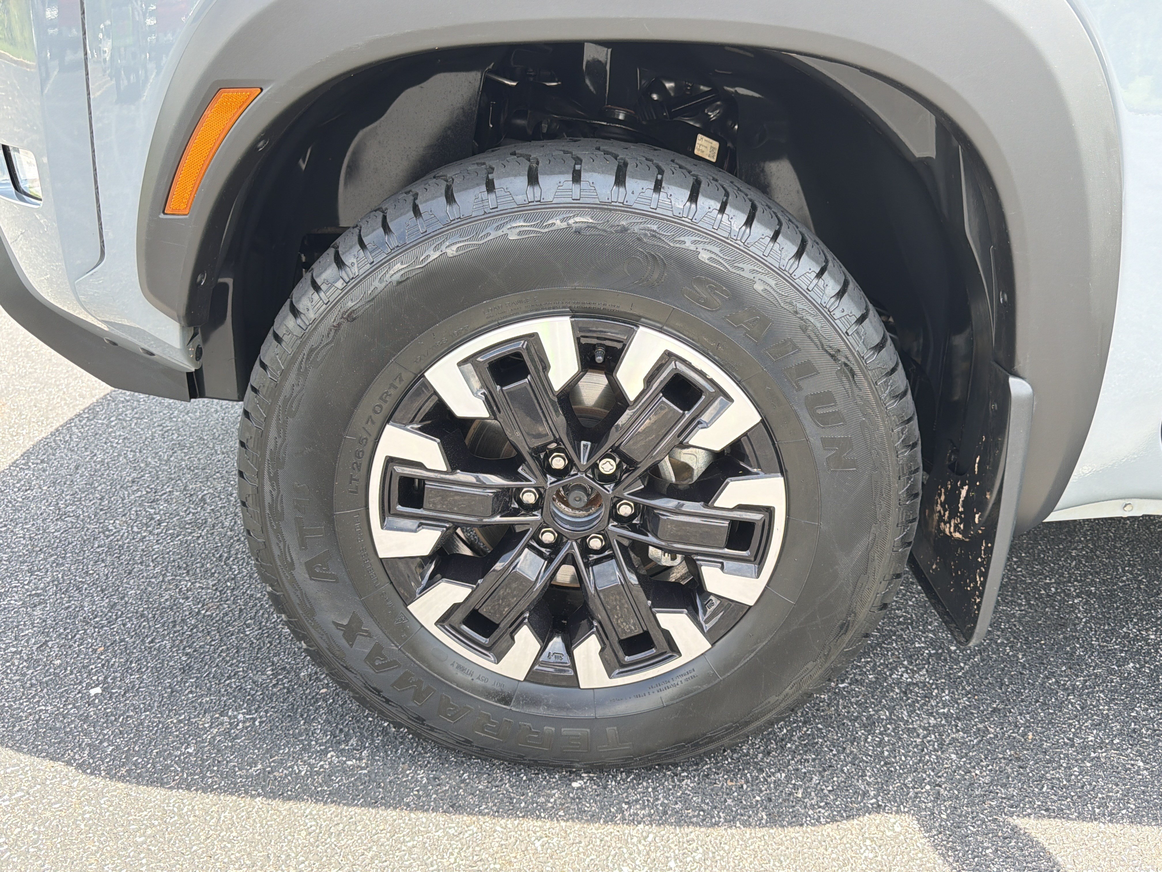 Used 2024 Nissan Frontier PRO-4X w/ Technology Package AWD/4WD image 11
