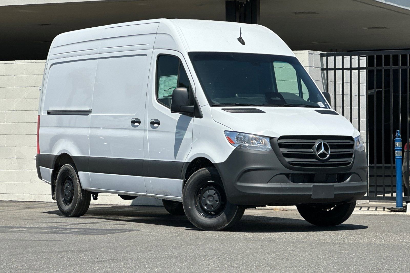 New 2025 Mercedes-Benz Sprinter 2500 image 2