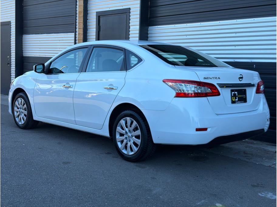 Used 2014 Nissan Sentra S image 7