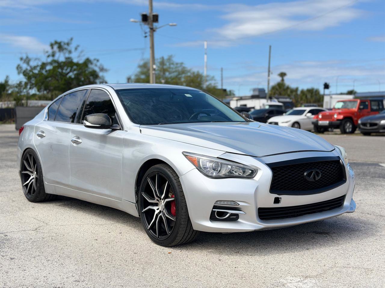 Used 2015 INFINITI Q50 Premium w/ Cargo Package image 7