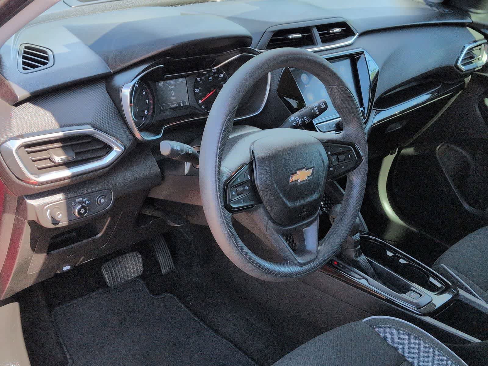 Used 2021 Chevrolet TrailBlazer LT w/ Convenience Package FWD image 10