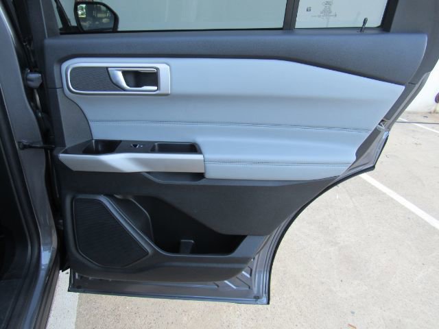 Used 2021 Ford Explorer XLT w/ Equipment Group 202A image 25