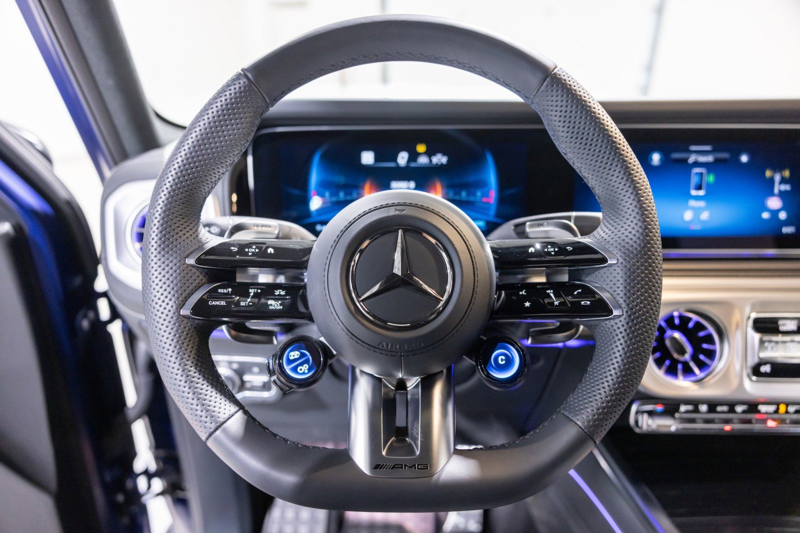 Used 2025 Mercedes-Benz G 63 AMG 4MATIC image 33