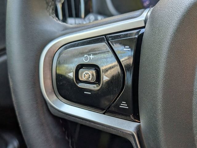 Certified 2023 Volvo XC60 B5 Plus w/ Climate Package FWD image 21