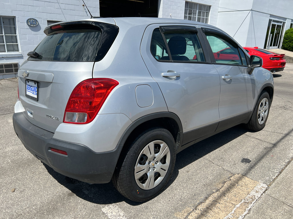 Used 2016 Chevrolet Trax LS FWD image 3