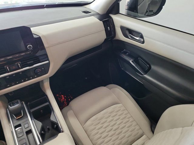 Certified 2022 Nissan Pathfinder SV w/ Cargo Package FWD image 16