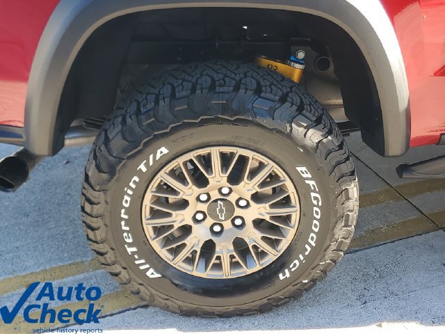 Used 2026 Chevrolet Colorado ZR2 w/ Technology Package AWD/4WD image 7