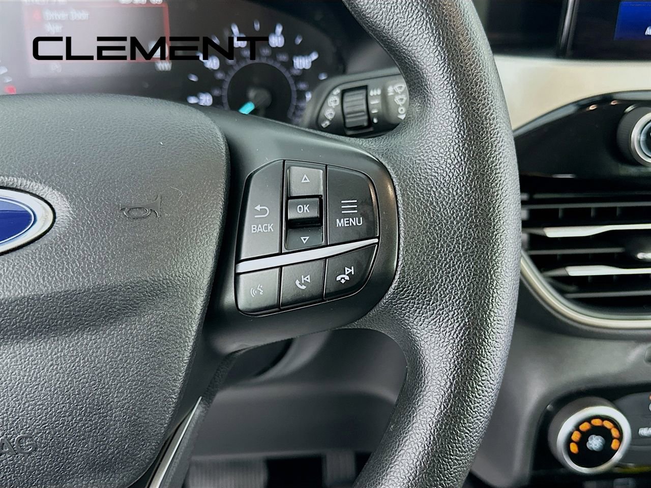 Used 2021 Ford Escape SE image 17