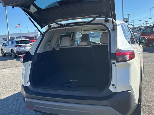 Used 2023 Nissan Rogue SV image 13