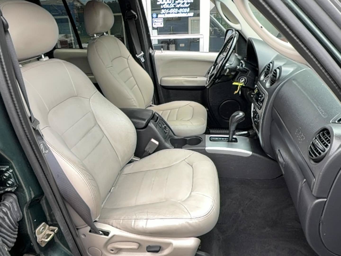 Used 2002 Jeep Liberty Limited AWD/4WD image 18