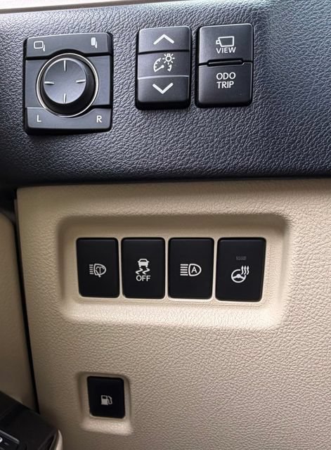 Used 2021 Lexus GX 460 Luxury w/ Sport Design Package AWD/4WD image 16