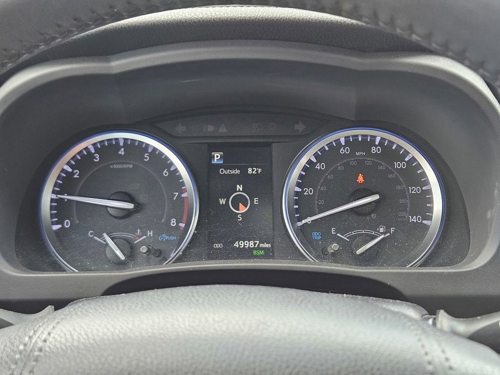 Used 2019 Toyota Highlander XLE FWD image 22