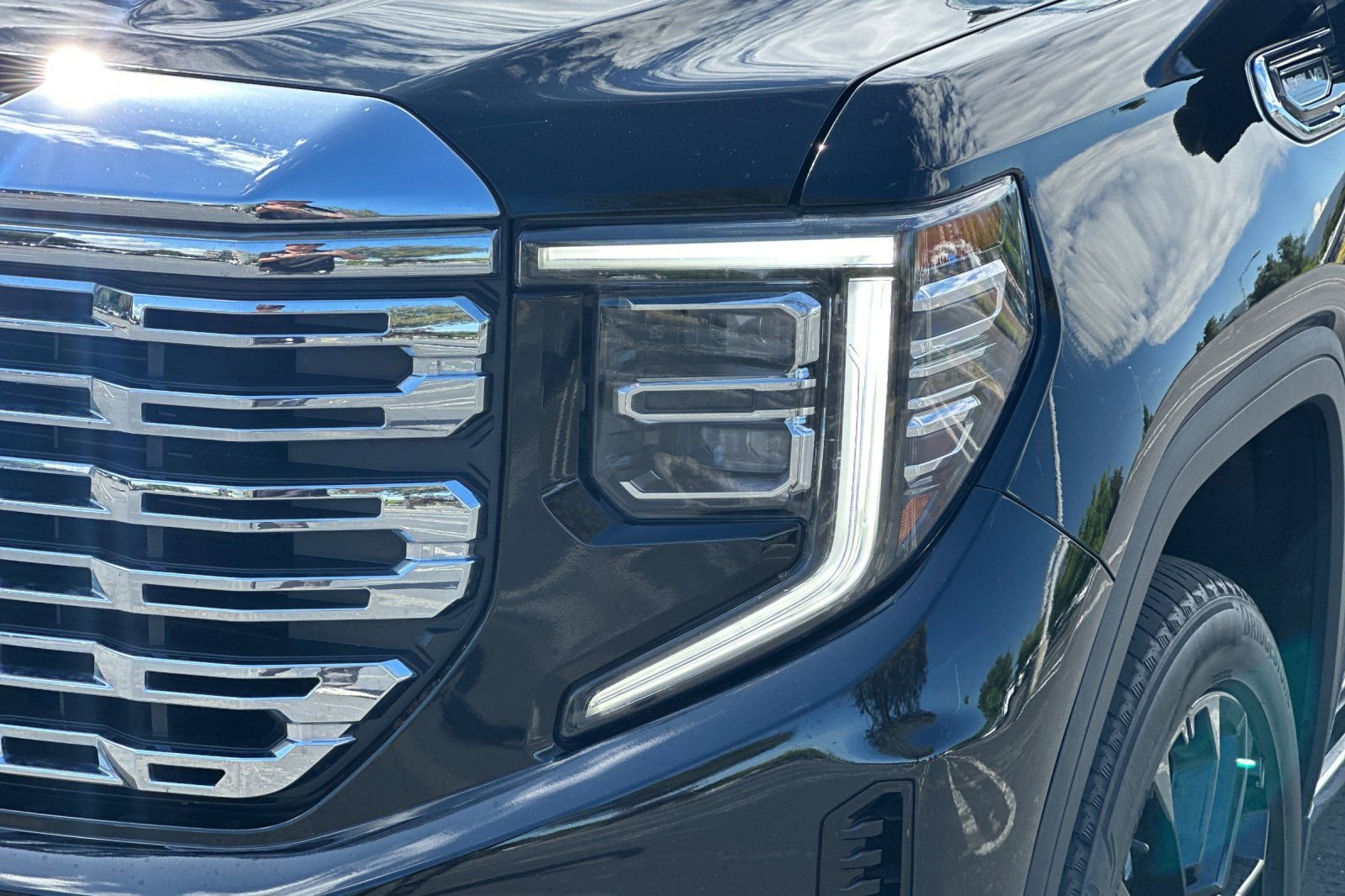 Used 2023 GMC Sierra 1500 Denali w/ Technology Package AWD/4WD image 52