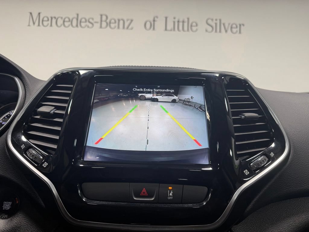 Used 2022 Jeep Cherokee Limited w/ Elite Package AWD/4WD image 34