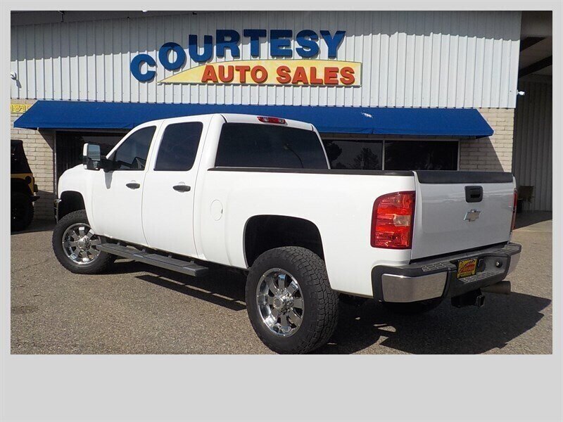 Used 2011 Chevrolet Silverado 2500 LT AWD/4WD image 5