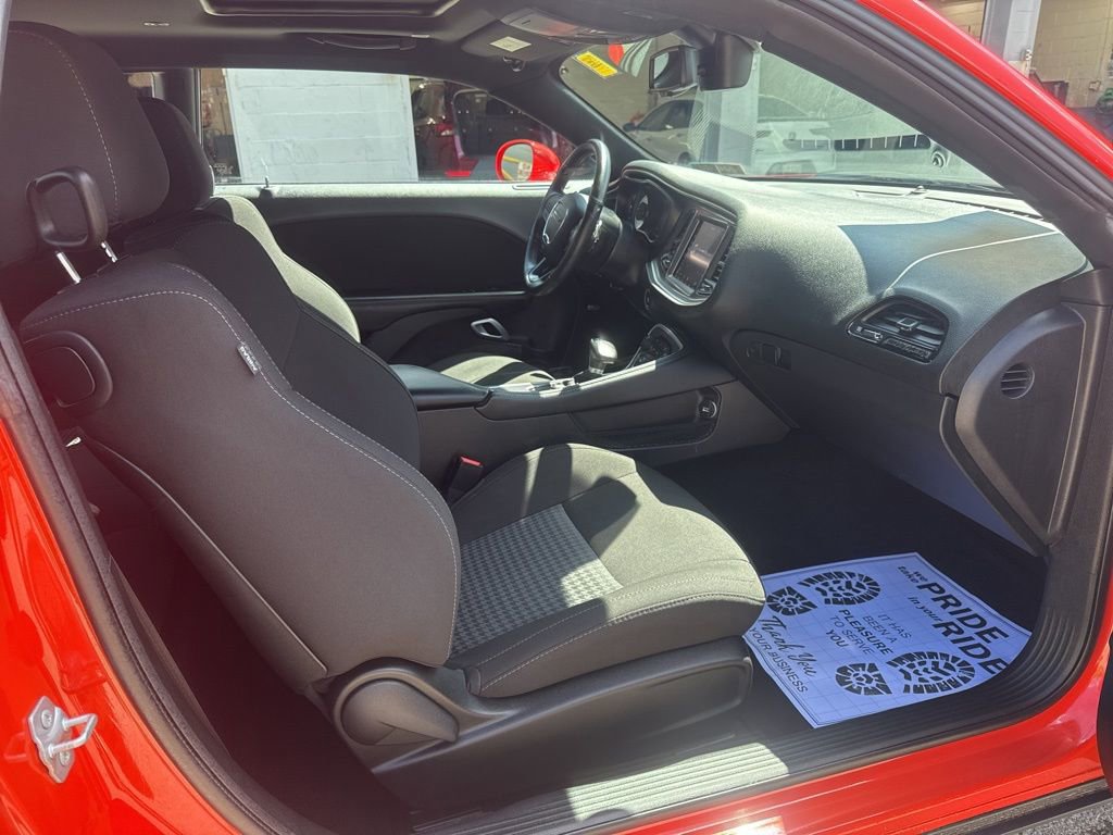 Used 2022 Dodge Challenger R/T Scat Pack w/ Shaker Package image 11