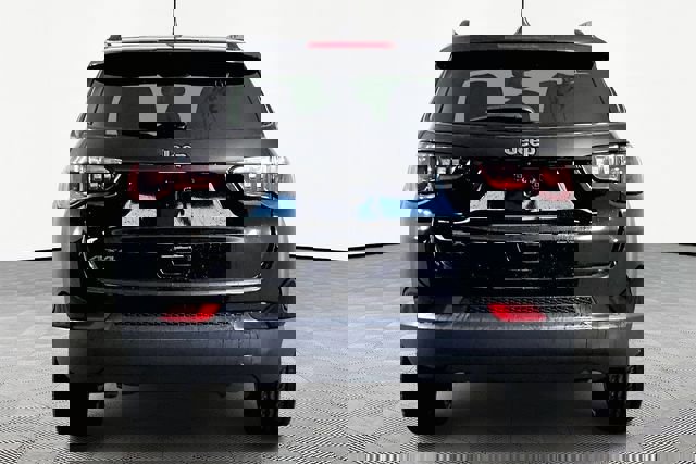 New 2026 Jeep Compass Latitude image 5