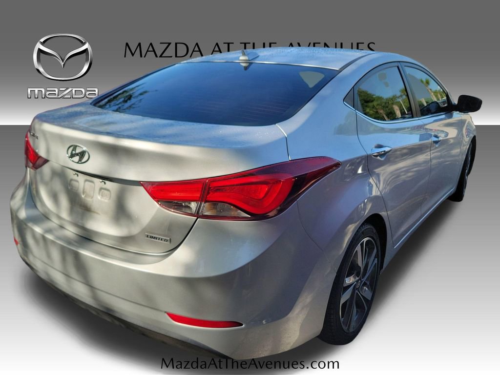 Used 2015 Hyundai Elantra Limited w/ Option Group 05 FWD image 16