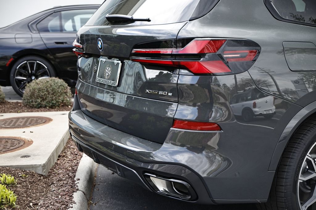 New 2026 BMW X5 xDrive50e w/ Executive Package AWD/4WD image 9