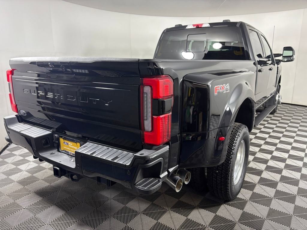 Certified 2025 Ford F350 Platinum image 7