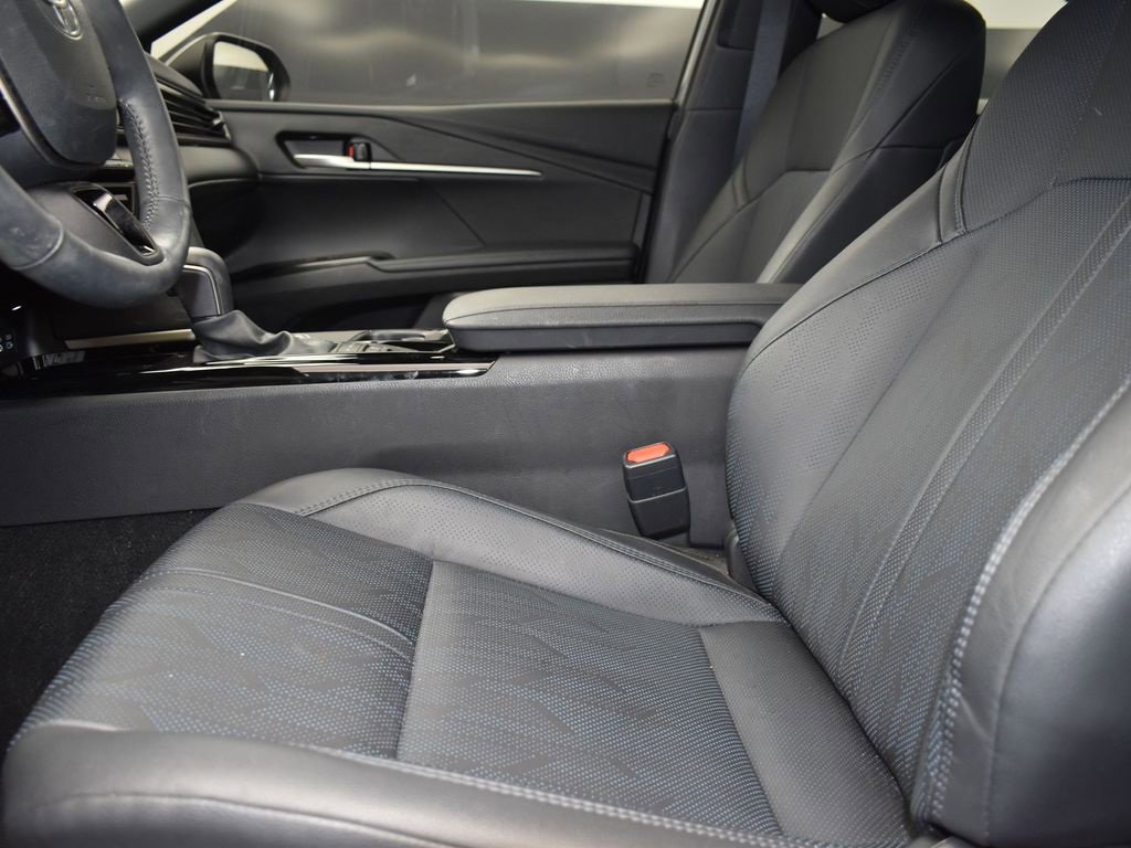 Used 2025 Toyota Camry XSE image 13