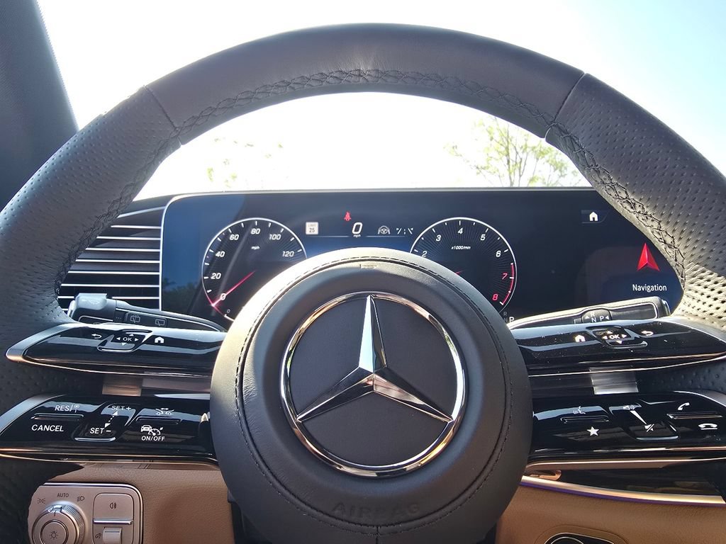 New 2026 Mercedes-Benz GLS 580 4MATIC image 30