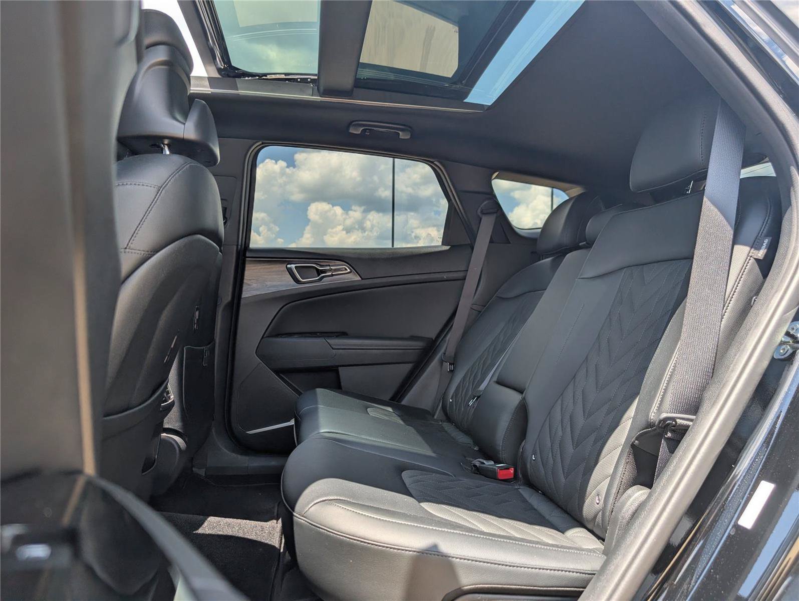 Used 2024 Kia Sportage X-Pro AWD/4WD image 16