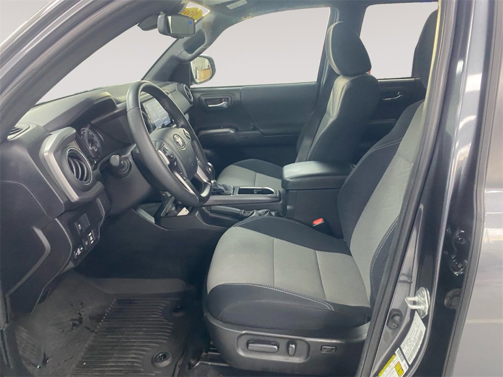 Used 2023 Toyota Tacoma TRD Sport image 9