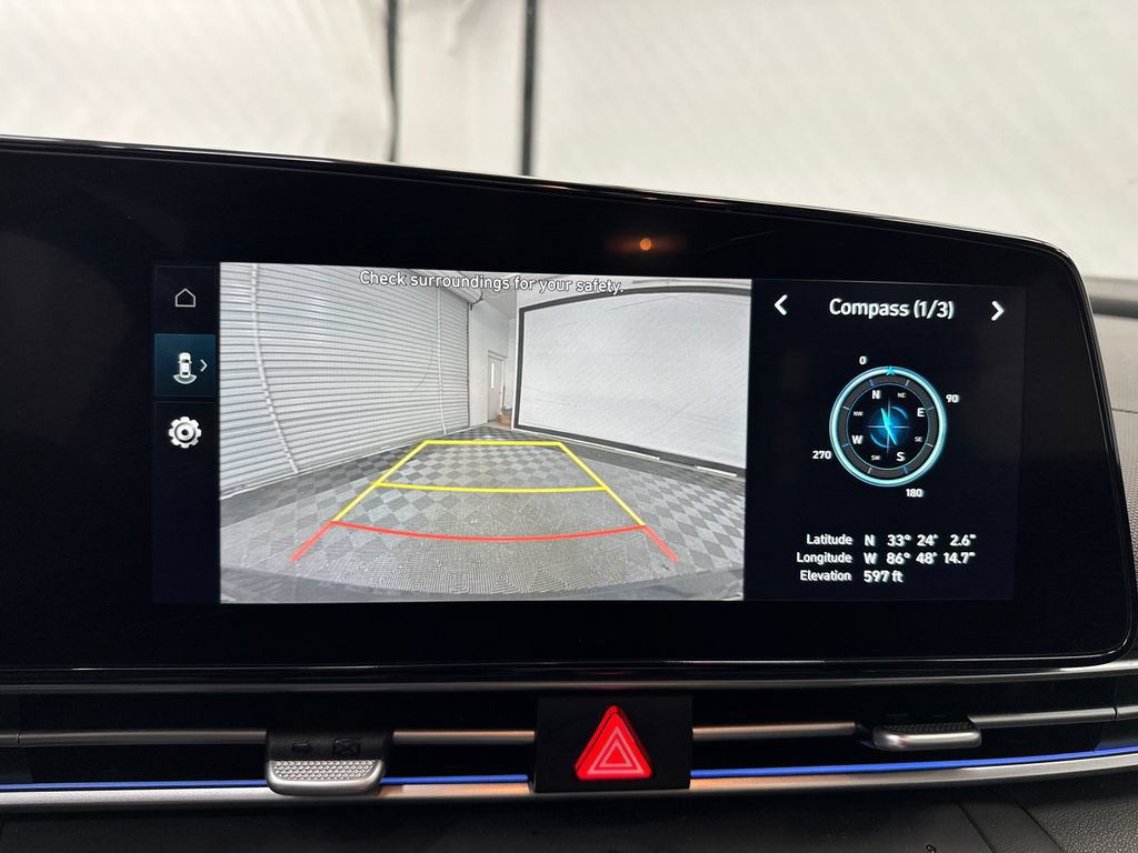 Used 2025 Hyundai Elantra SEL FWD image 28