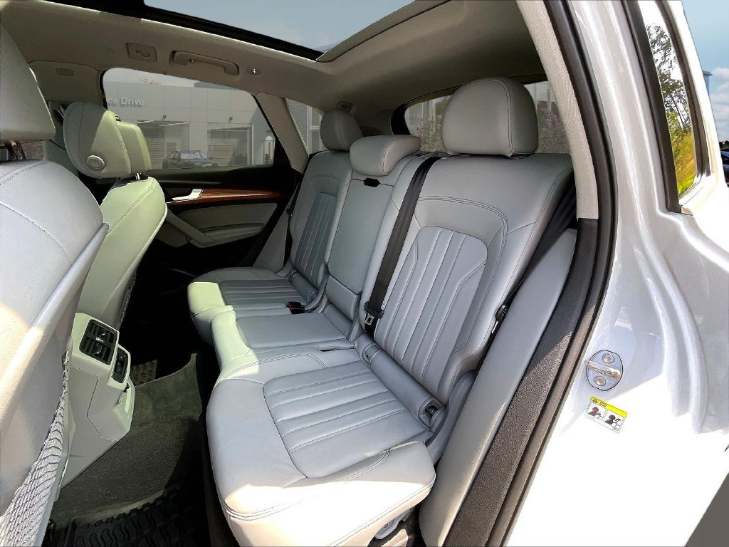 Used 2023 Audi Q5 2.0T Premium Plus w/ Premium Plus Package AWD/4WD image 24