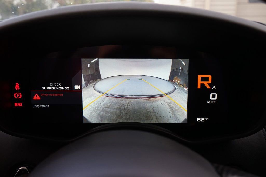 Used 2018 McLaren 570S Spider image 18